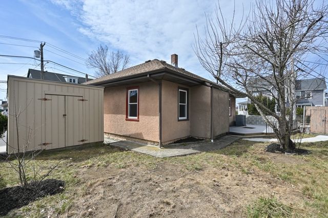 542 Riverside Ave, Medford, MA 02155