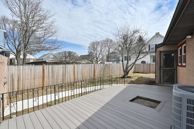 542 Riverside Ave, Medford, MA 02155