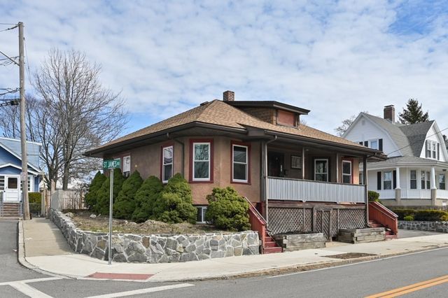 542 Riverside Ave, Medford, MA 02155