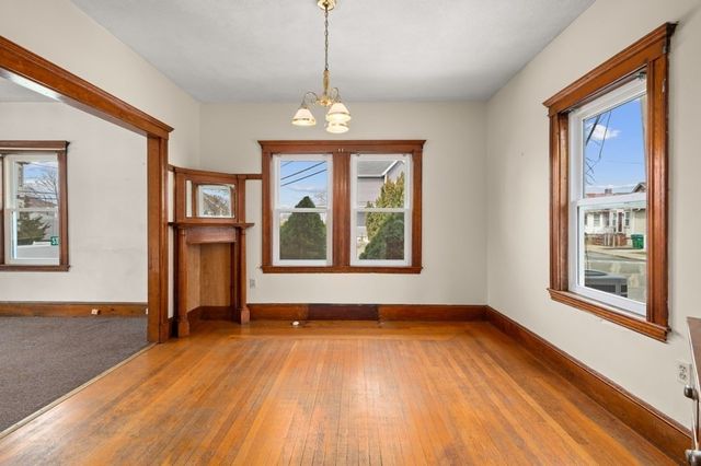 542 Riverside Ave, Medford, MA 02155