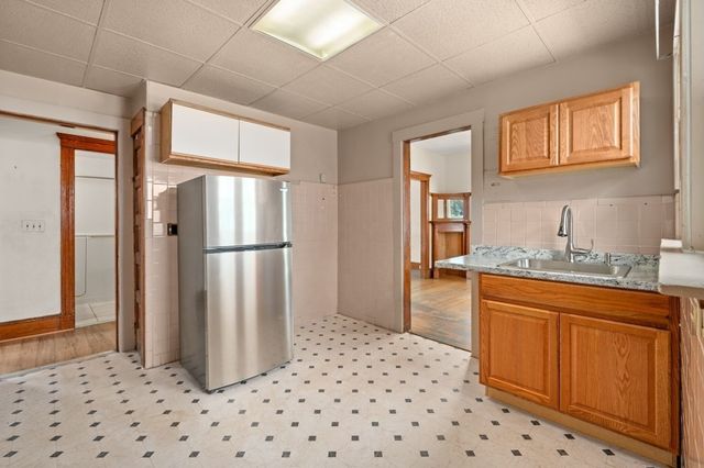 542 Riverside Ave, Medford, MA 02155