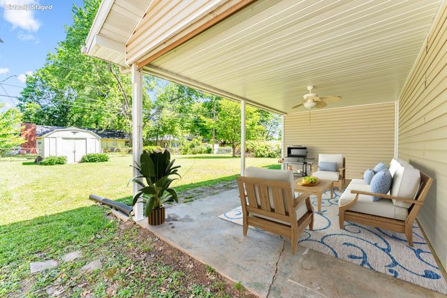 1261 E Gretna Street, Springfield, MO 65804