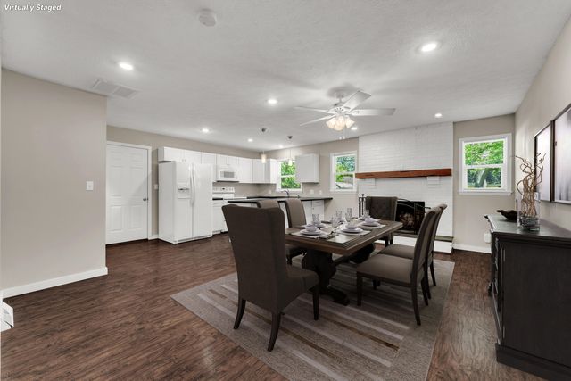 1261 E Gretna Street, Springfield, MO 65804