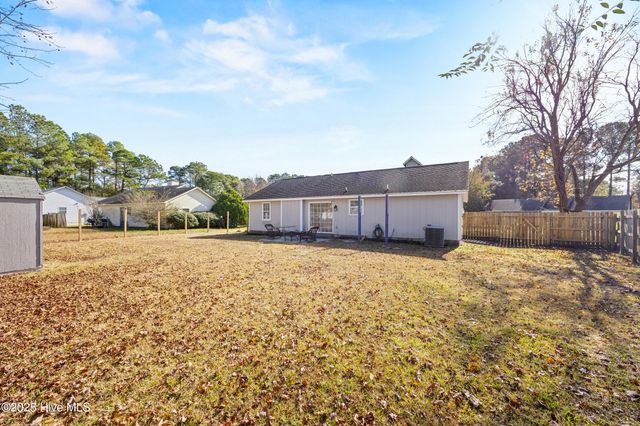 2606 Brookfield Drive, Midway Park, NC 28544