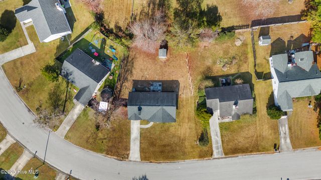 2606 Brookfield Drive, Midway Park, NC 28544