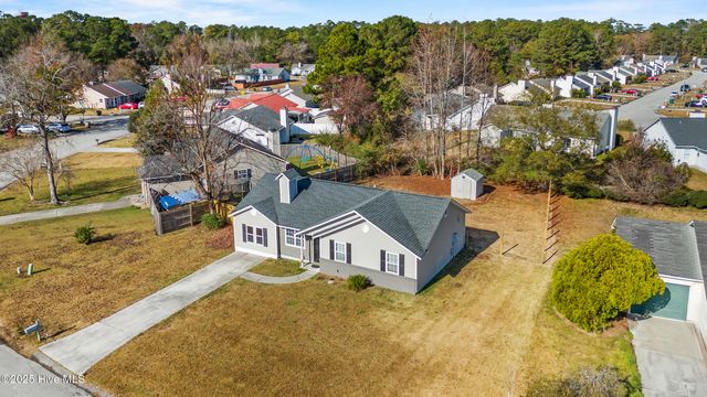 2606 Brookfield Drive, Midway Park, NC 28544