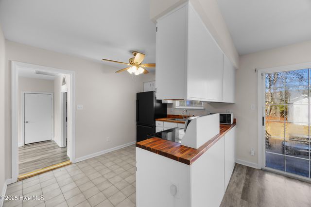 2606 Brookfield Drive, Midway Park, NC 28544