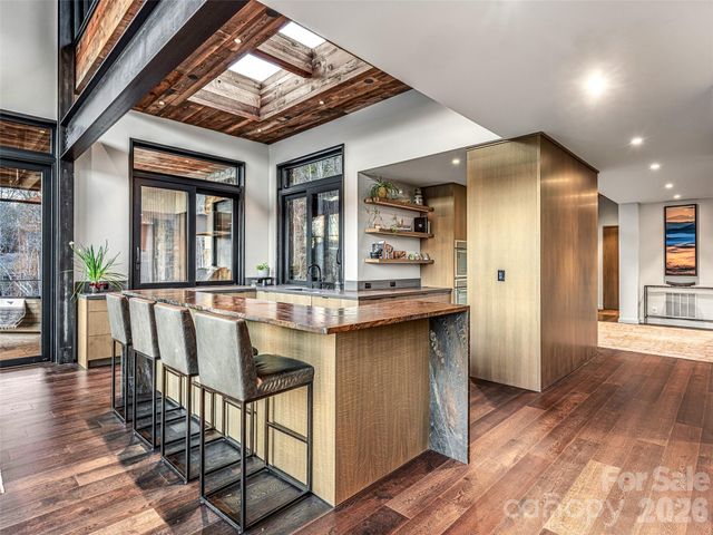 112 Moon Shadow Lane, Marshall, NC 28753