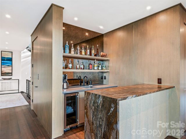 112 Moon Shadow Lane, Marshall, NC 28753