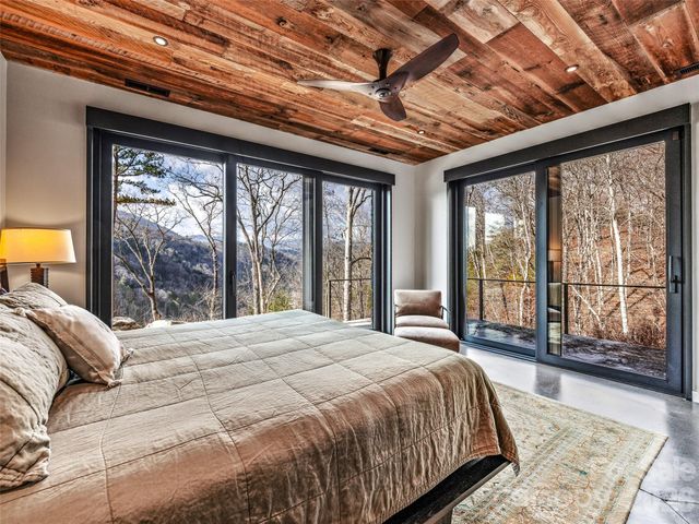 112 Moon Shadow Lane, Marshall, NC 28753