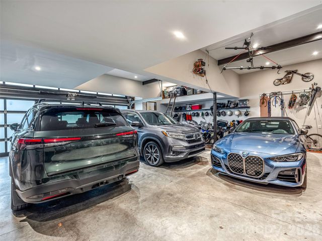 112 Moon Shadow Lane, Marshall, NC 28753