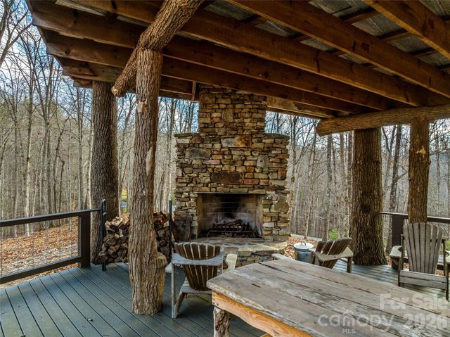 112 Moon Shadow Lane, Marshall, NC 28753