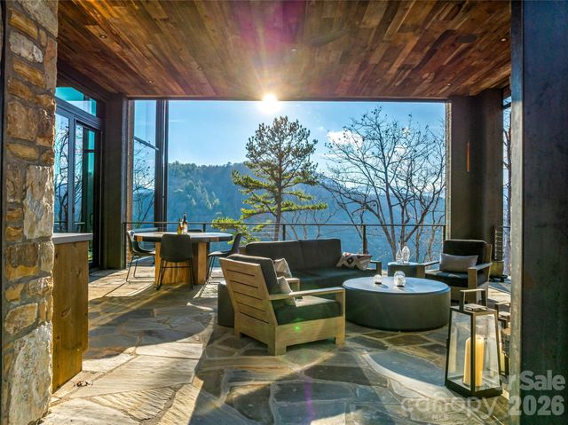 112 Moon Shadow Lane, Marshall, NC 28753