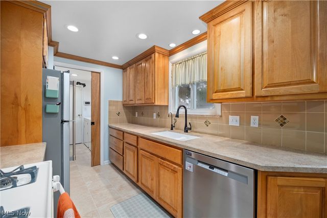 24231 Fairlawn Drive, North Olmsted, OH 44070