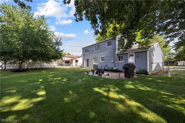 24231 Fairlawn Drive, North Olmsted, OH 44070