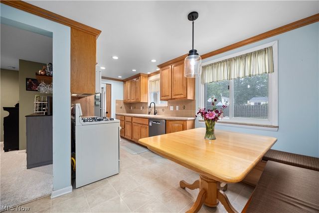 24231 Fairlawn Drive, North Olmsted, OH 44070