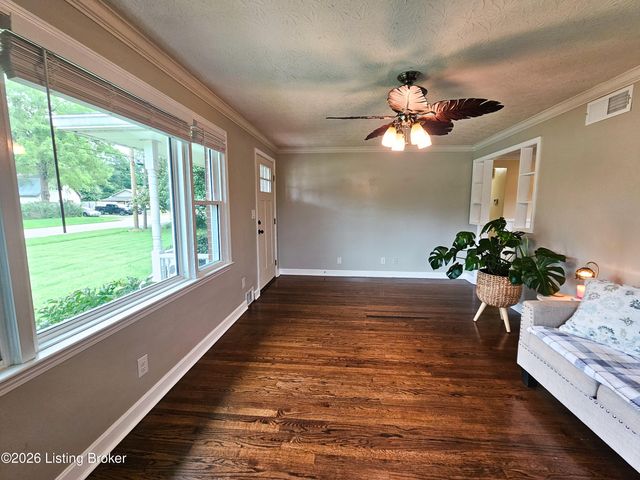 10300 Grafton Hall Rd, Louisville, KY 40272