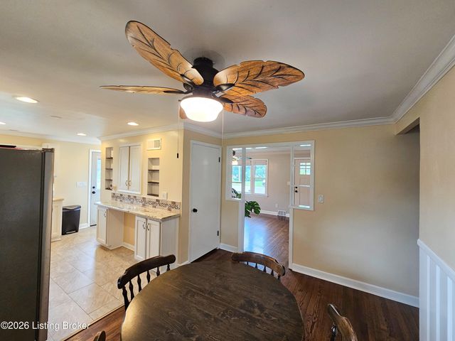 10300 Grafton Hall Rd, Louisville, KY 40272