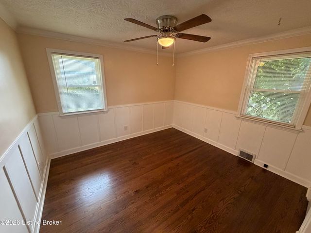 10300 Grafton Hall Rd, Louisville, KY 40272
