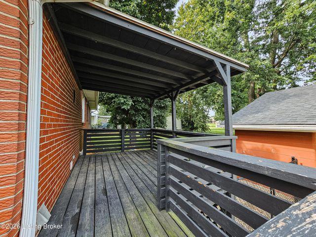10300 Grafton Hall Rd, Louisville, KY 40272