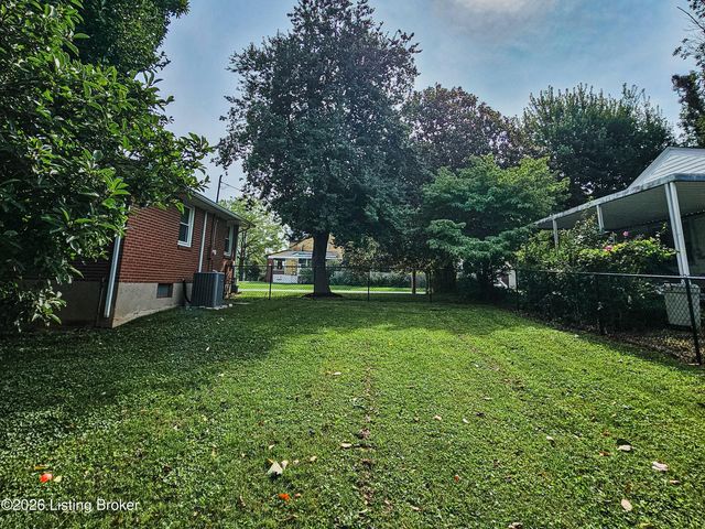 10300 Grafton Hall Rd, Louisville, KY 40272