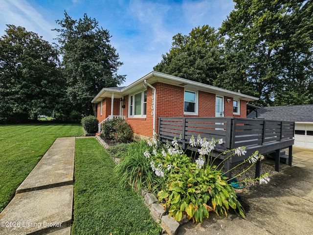 10300 Grafton Hall Rd, Louisville, KY 40272