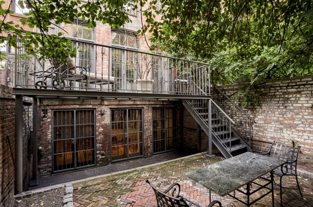 143 E 19TH Street, New York City, NY 10003