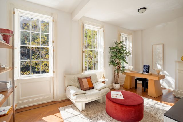 143 E 19TH Street, New York City, NY 10003