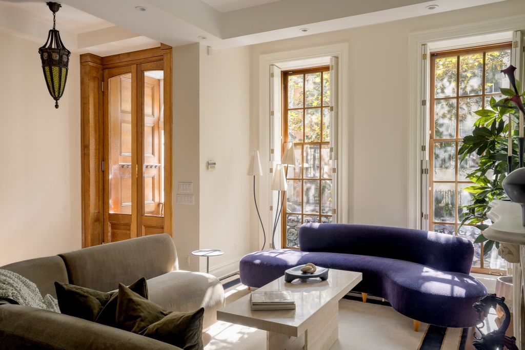 143 E 19TH Street, New York City, NY 10003