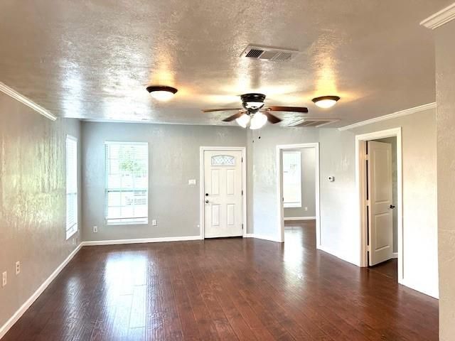17884 Crystalwood Ct, New Caney, TX 77357