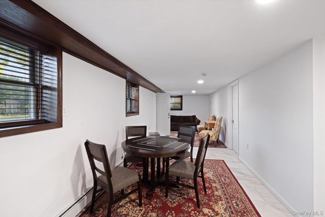 4 Roosevelt Street, Brentwood, NY 11717