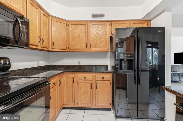 186 GREENLEAF RD, York, PA 17406