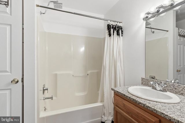 186 GREENLEAF RD, York, PA 17406