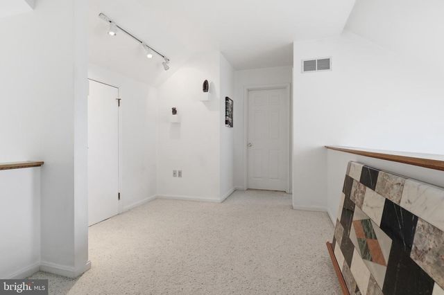 186 GREENLEAF RD, York, PA 17406