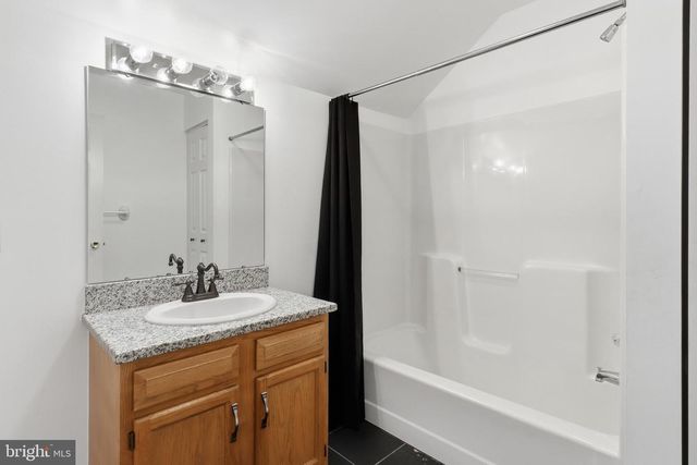 186 GREENLEAF RD, York, PA 17406