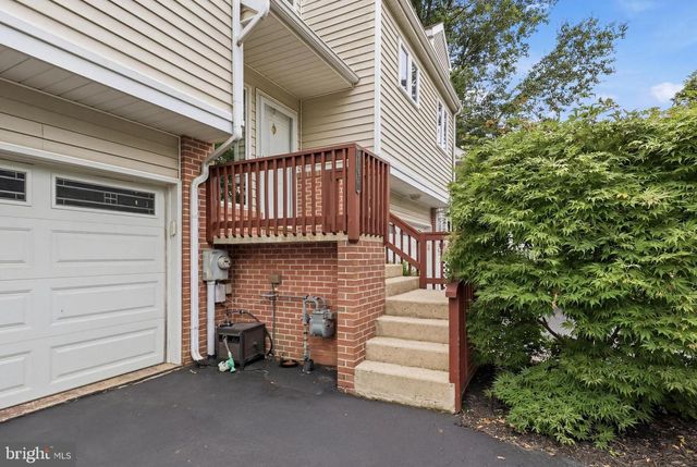 186 GREENLEAF RD, York, PA 17406