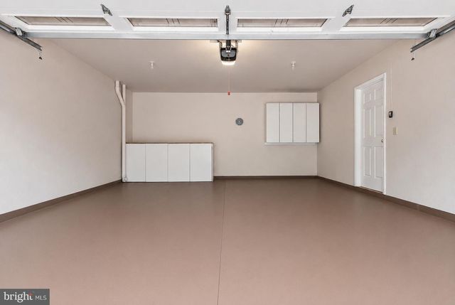 186 GREENLEAF RD, York, PA 17406