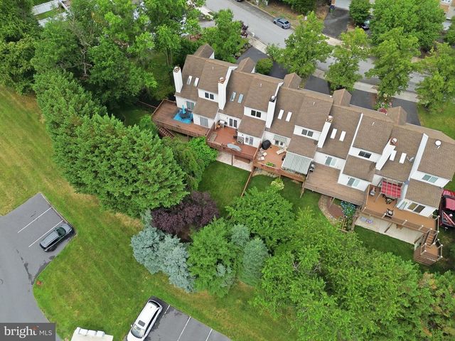 186 GREENLEAF RD, York, PA 17406
