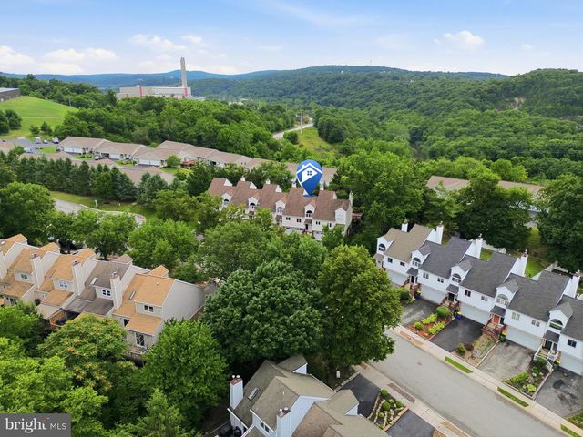186 GREENLEAF RD, York, PA 17406