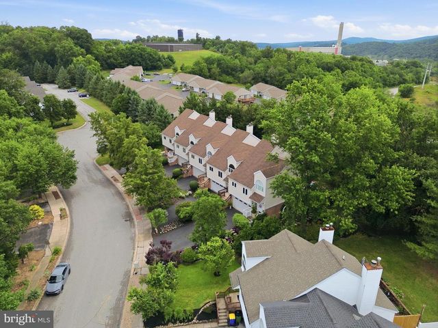 186 GREENLEAF RD, York, PA 17406