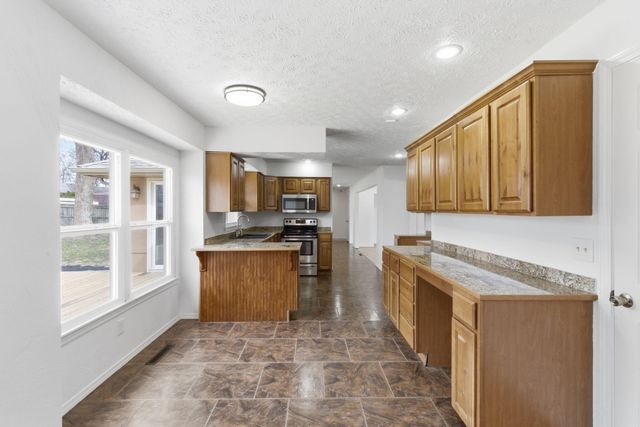 4445 S Farm Road 137, Springfield, MO 65810