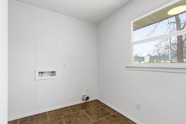 4445 S Farm Road 137, Springfield, MO 65810