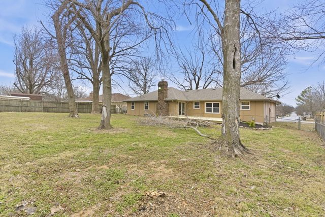4445 S Farm Road 137, Springfield, MO 65810
