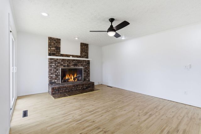 4445 S Farm Road 137, Springfield, MO 65810