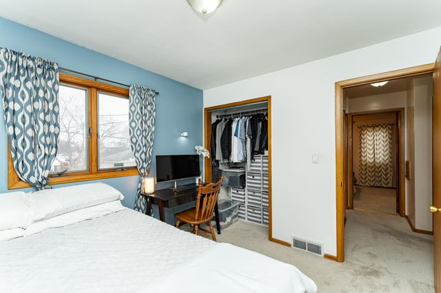 2004 18th Street NW, Rochester, MN 55901