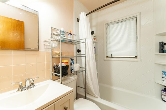 2004 18th Street NW, Rochester, MN 55901