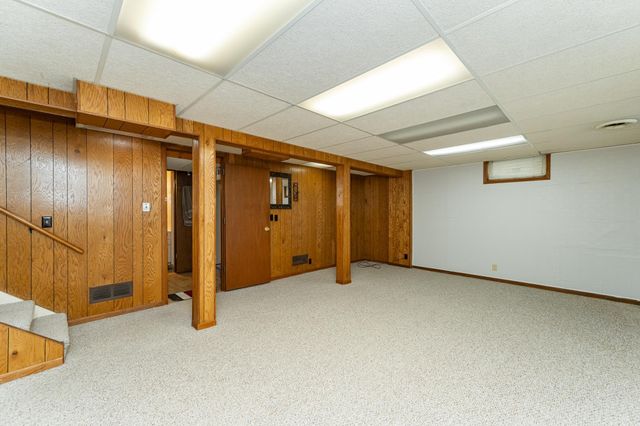 2004 18th Street NW, Rochester, MN 55901