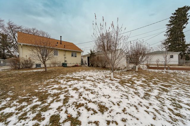 2004 18th Street NW, Rochester, MN 55901