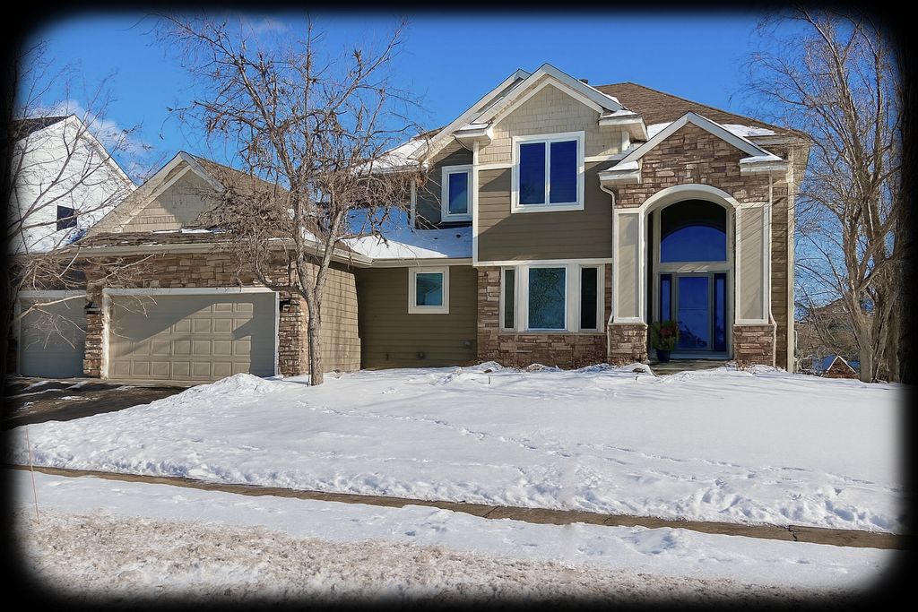 8030 Narcissus Lane N, Maple Grove, MN 55311