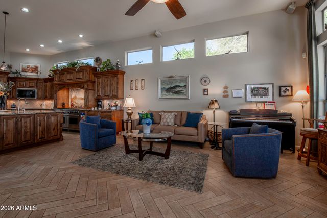 5006 E WAGONER Road, Scottsdale, AZ 85254